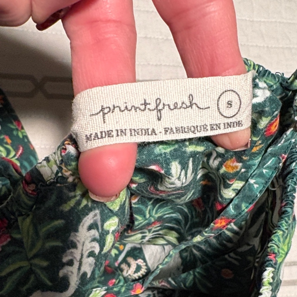 Floral Green Crop Top with Unicorn Print - Picture 3 of 4